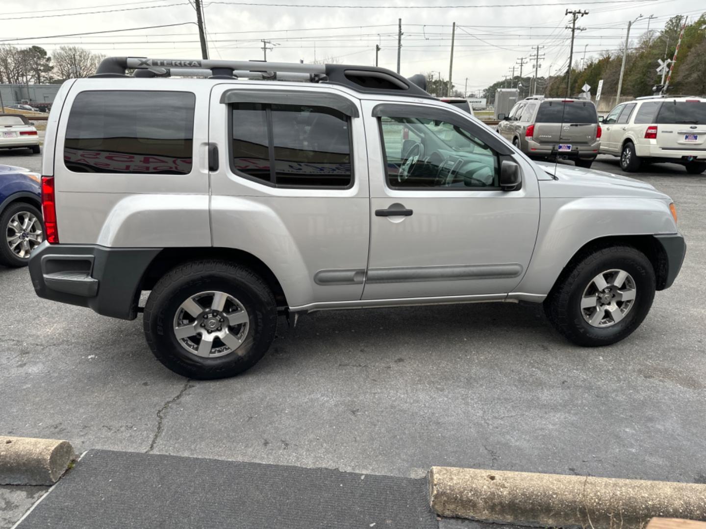 2011 Silver Nissan Xterra (5N1AN0NW0BC) , located at 5700 Curlew Drive, Norfolk, VA, 23502, (757) 455-6330, 36.841885, -76.209412 - Photo#5